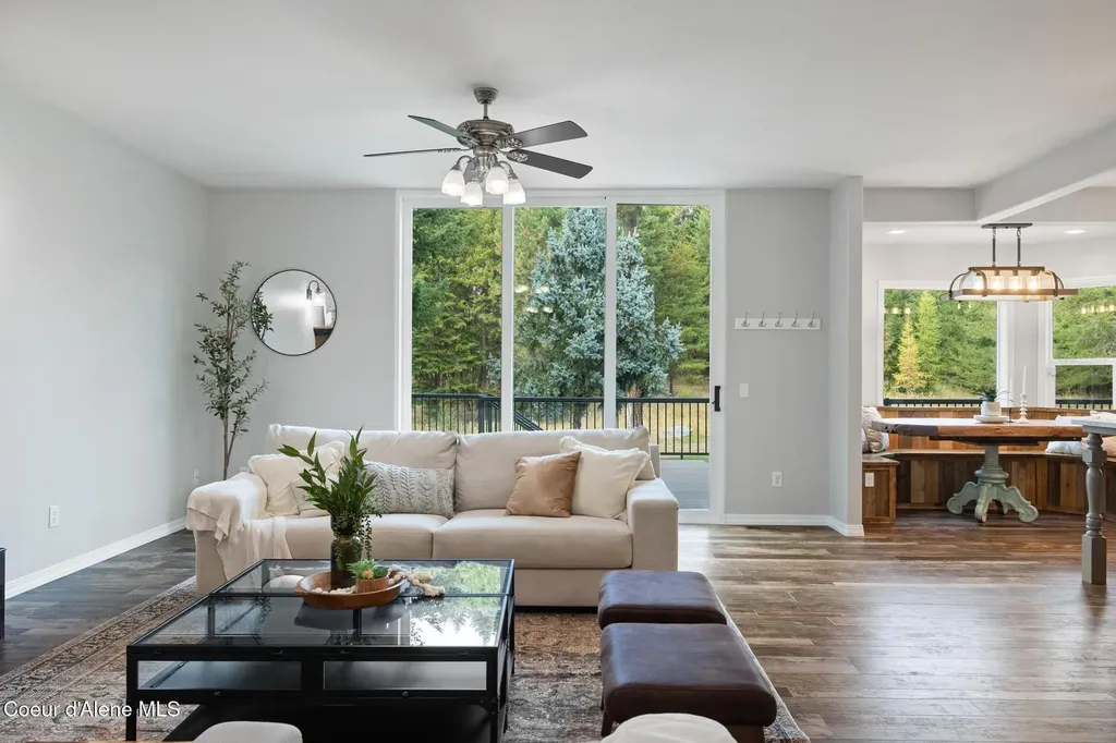 3825 E English Point Road Hayden ID 83835