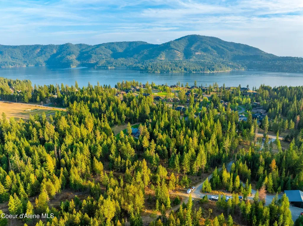 3825 E English Point Road Hayden ID 83835