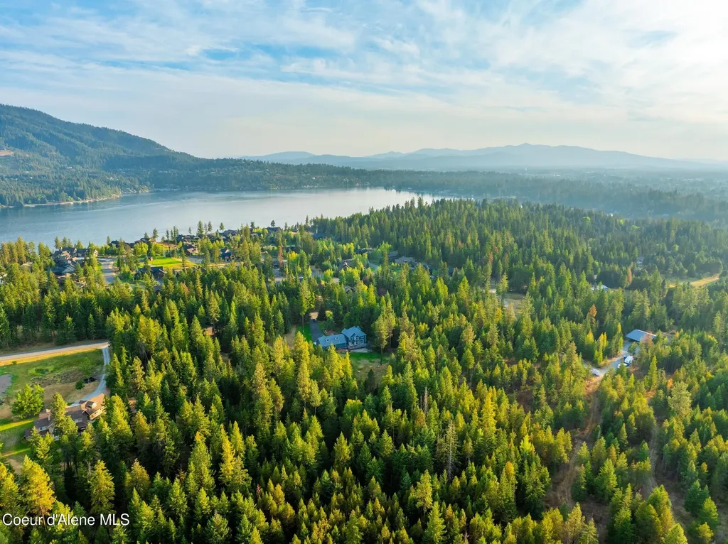 3825 E English Point Road Hayden ID 83835