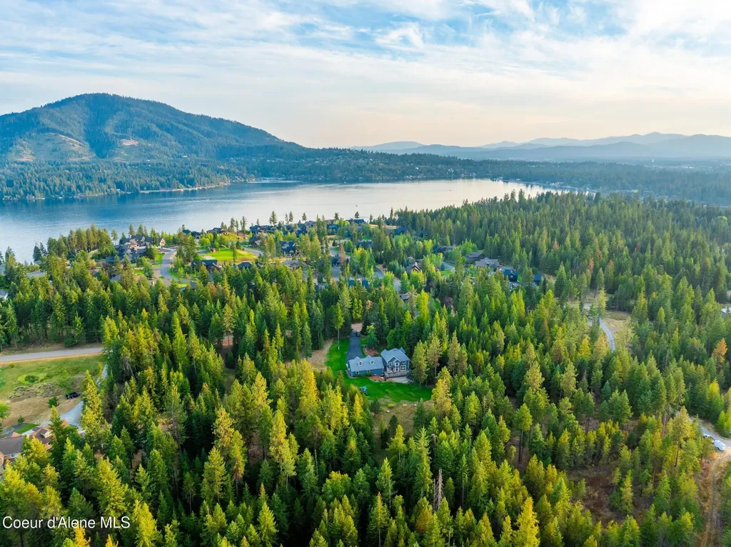 3825 E English Point Road Hayden ID 83835