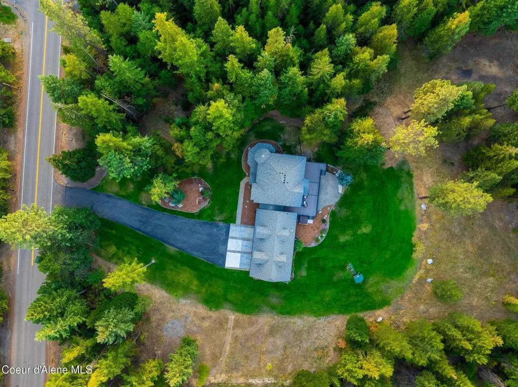 3825 E English Point Road Hayden ID 83835