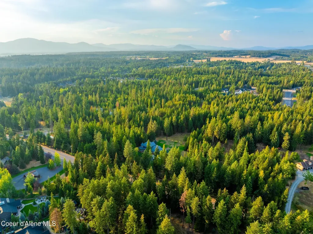 3825 E English Point Road Hayden ID 83835
