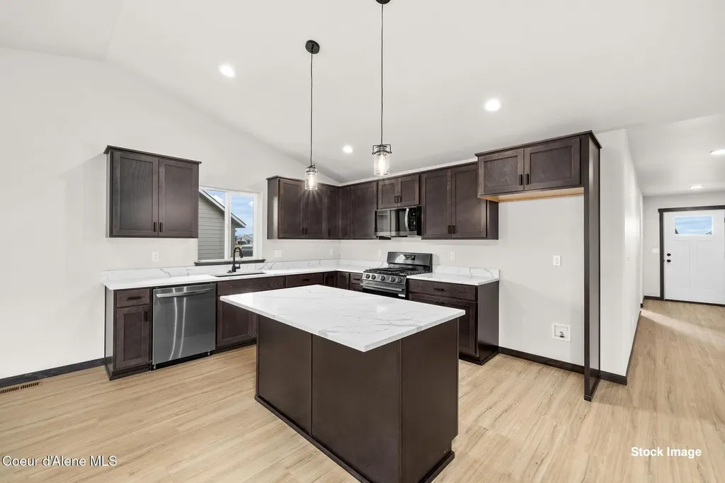 12013 N Lennon Lane Rathdrum ID 83858