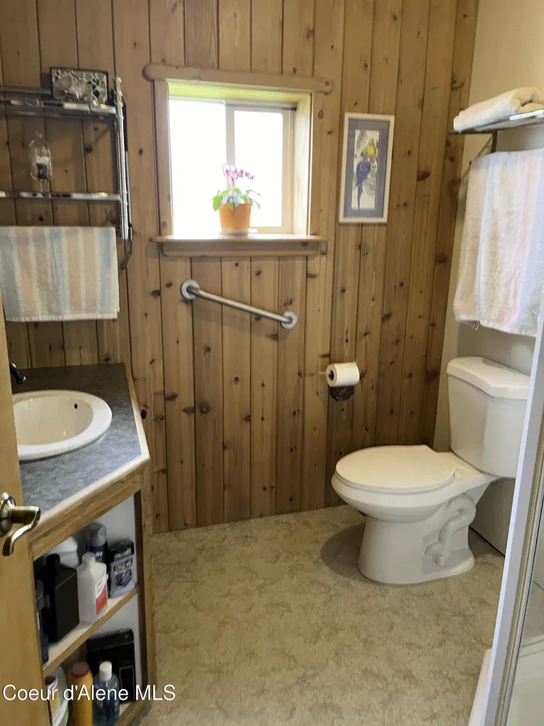 855 Meadowood Road Sandpoint ID 83864