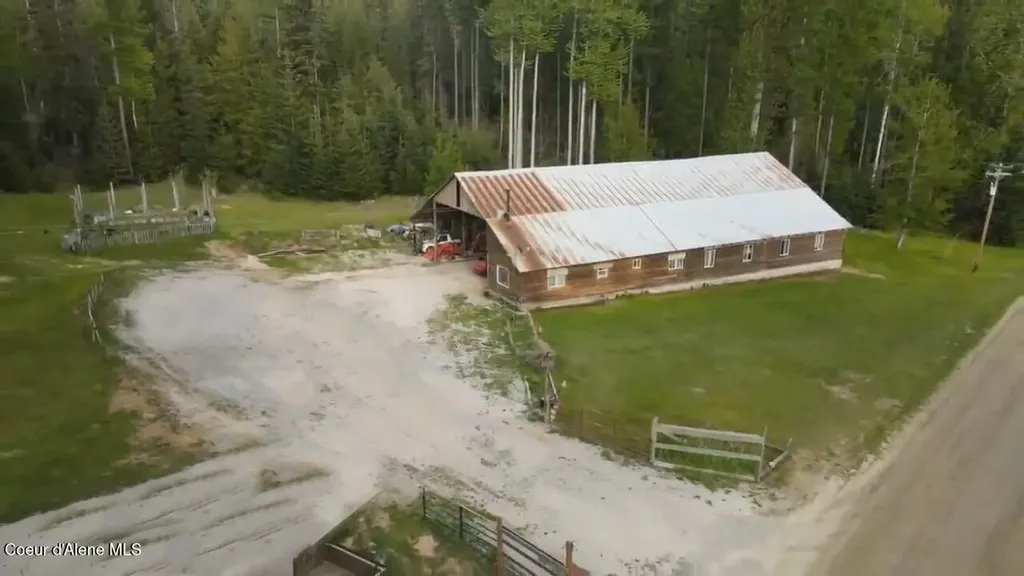 855 Meadowood Road Sandpoint ID 83864