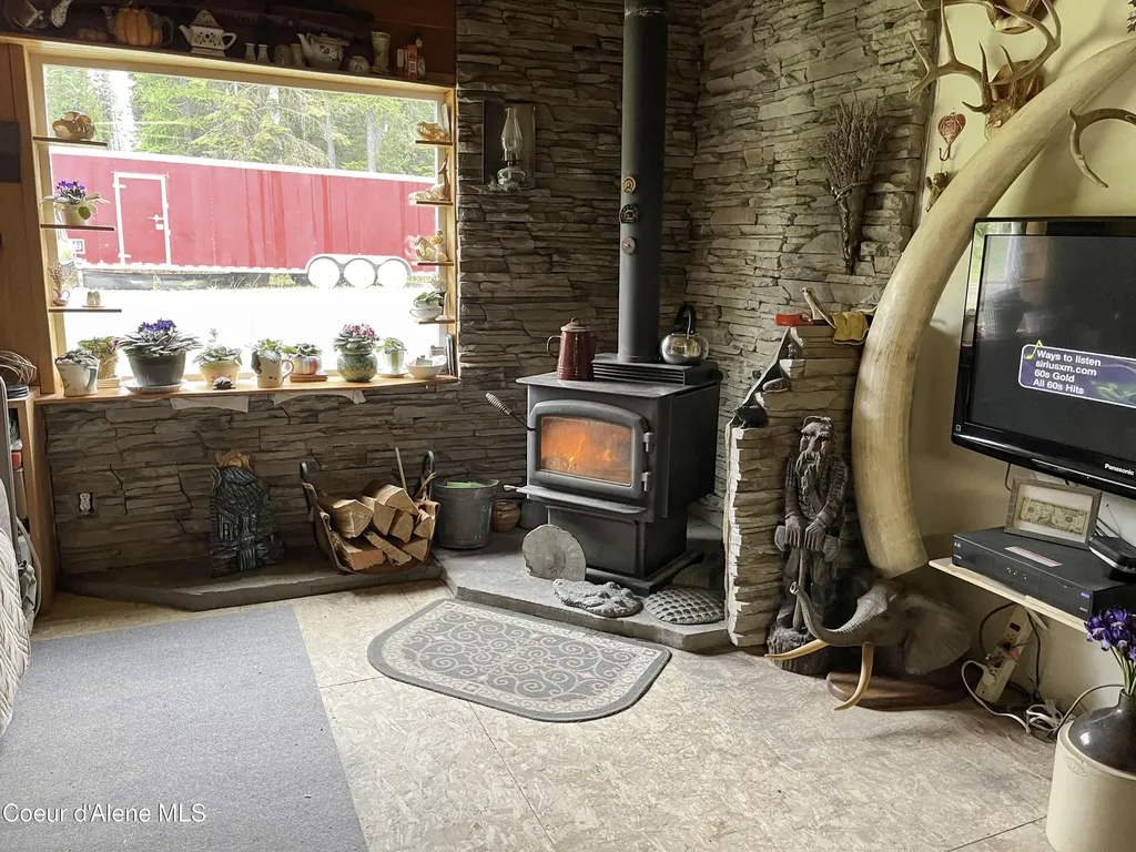 855 Meadowood Road Sandpoint ID 83864
