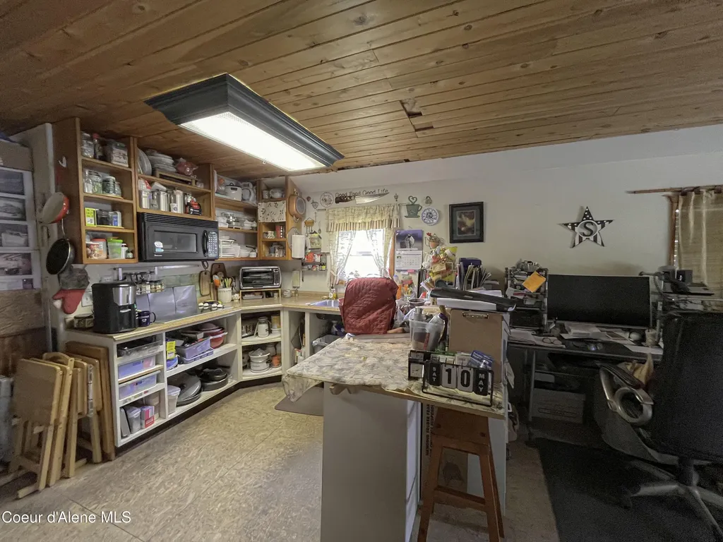 855 Meadowood Road Sandpoint ID 83864