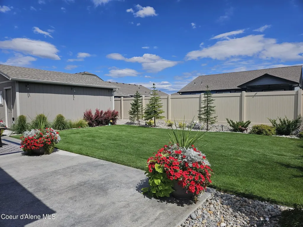 10138 N Belgrave Loop Hayden ID 83835