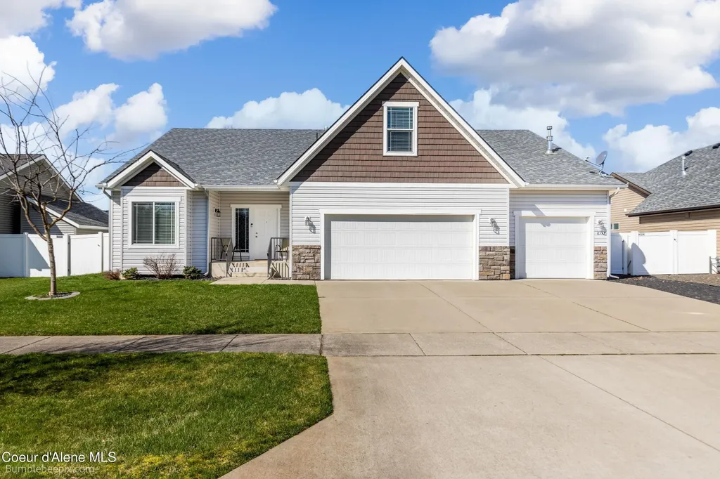 8337 N Boysenberry Loop Hayden ID 83835