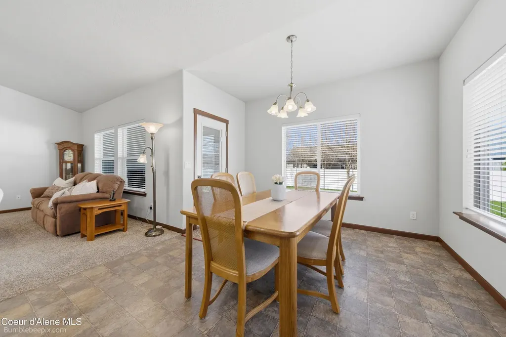 8337 N Boysenberry Loop Hayden ID 83835