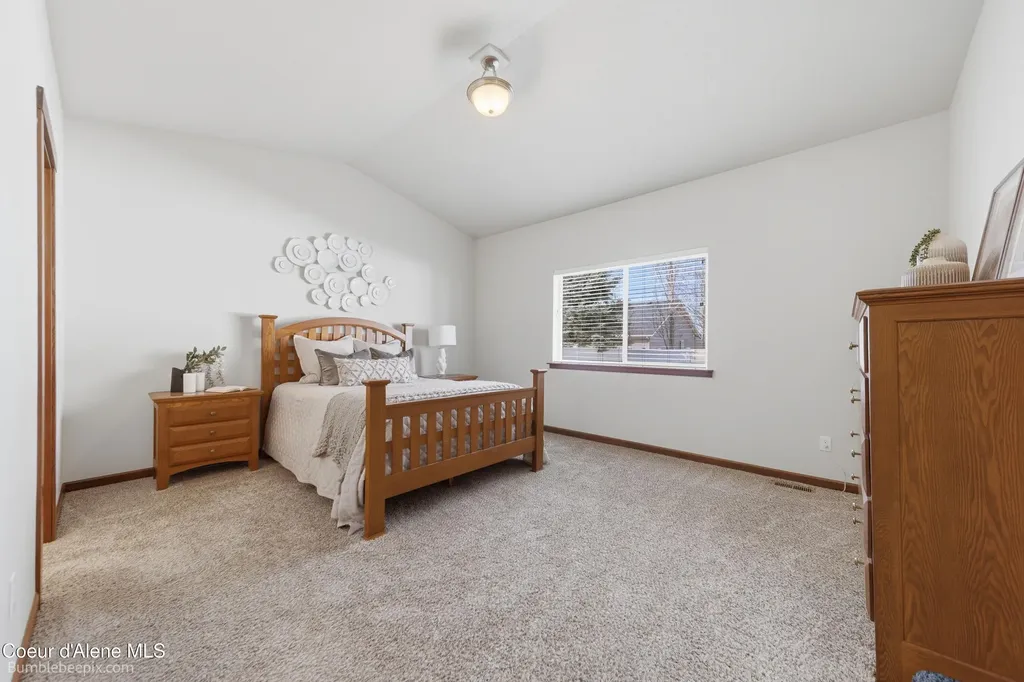 8337 N Boysenberry Loop Hayden ID 83835