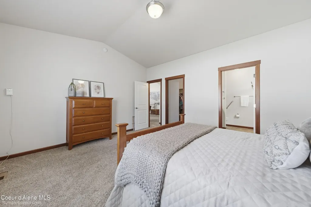 8337 N Boysenberry Loop Hayden ID 83835