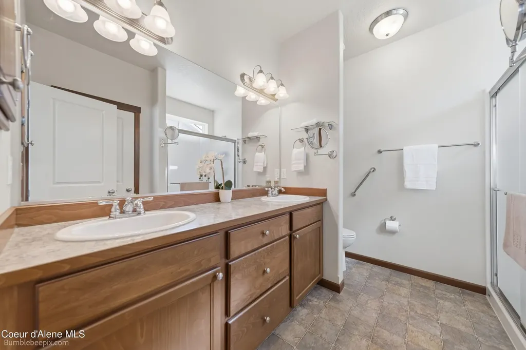 8337 N Boysenberry Loop Hayden ID 83835
