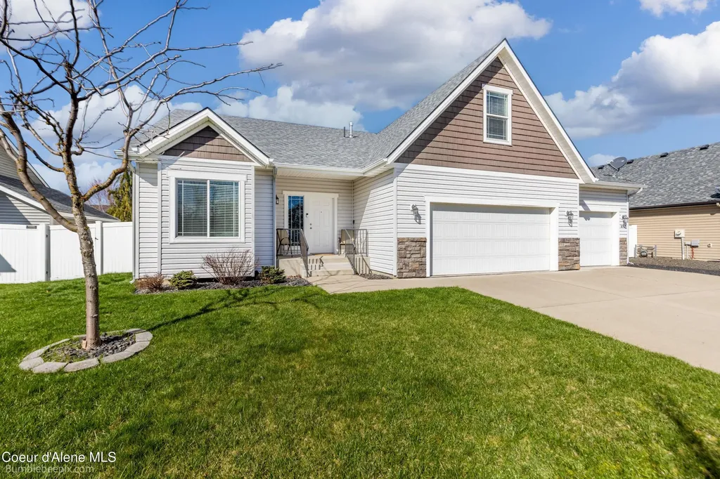8337 N Boysenberry Loop Hayden ID 83835