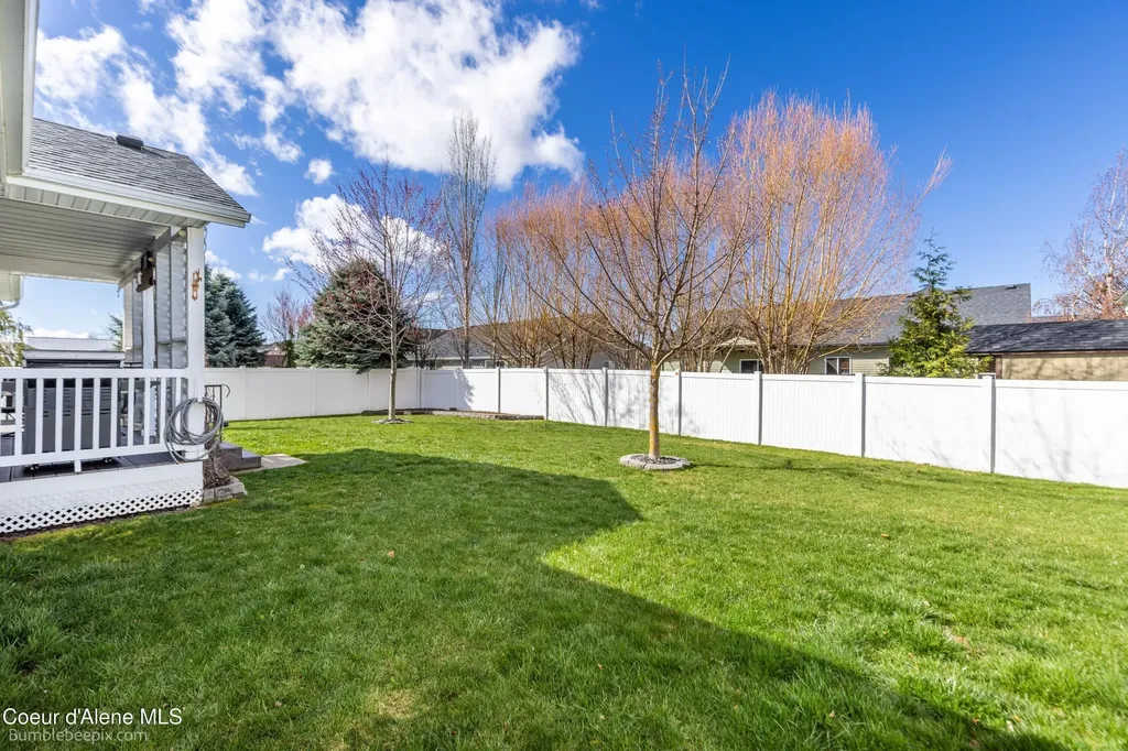 8337 N Boysenberry Loop Hayden ID 83835