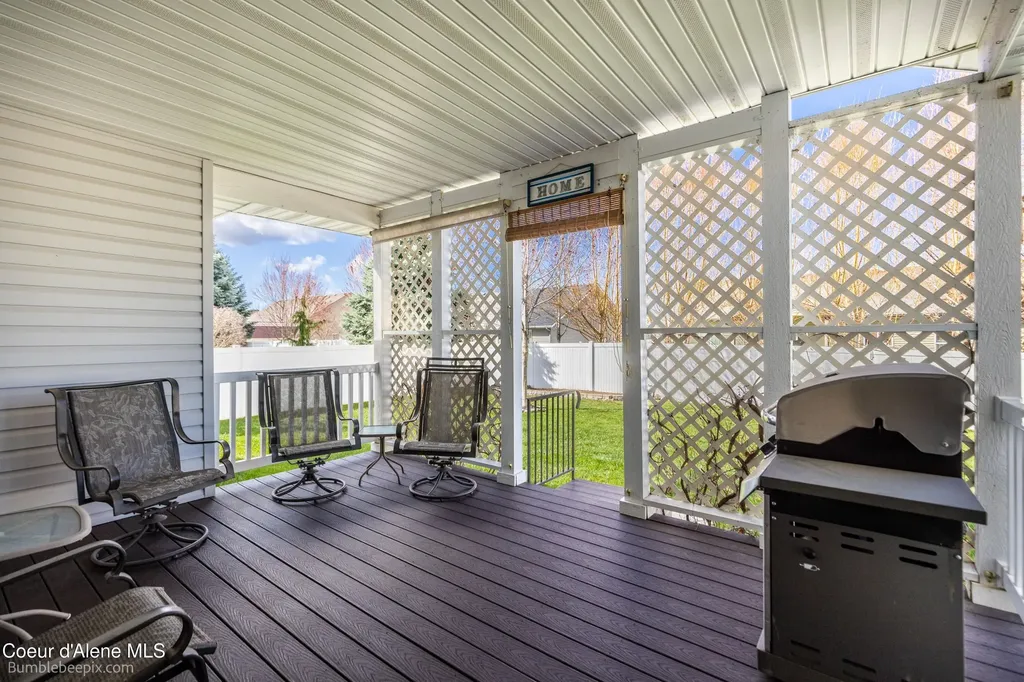 8337 N Boysenberry Loop Hayden ID 83835