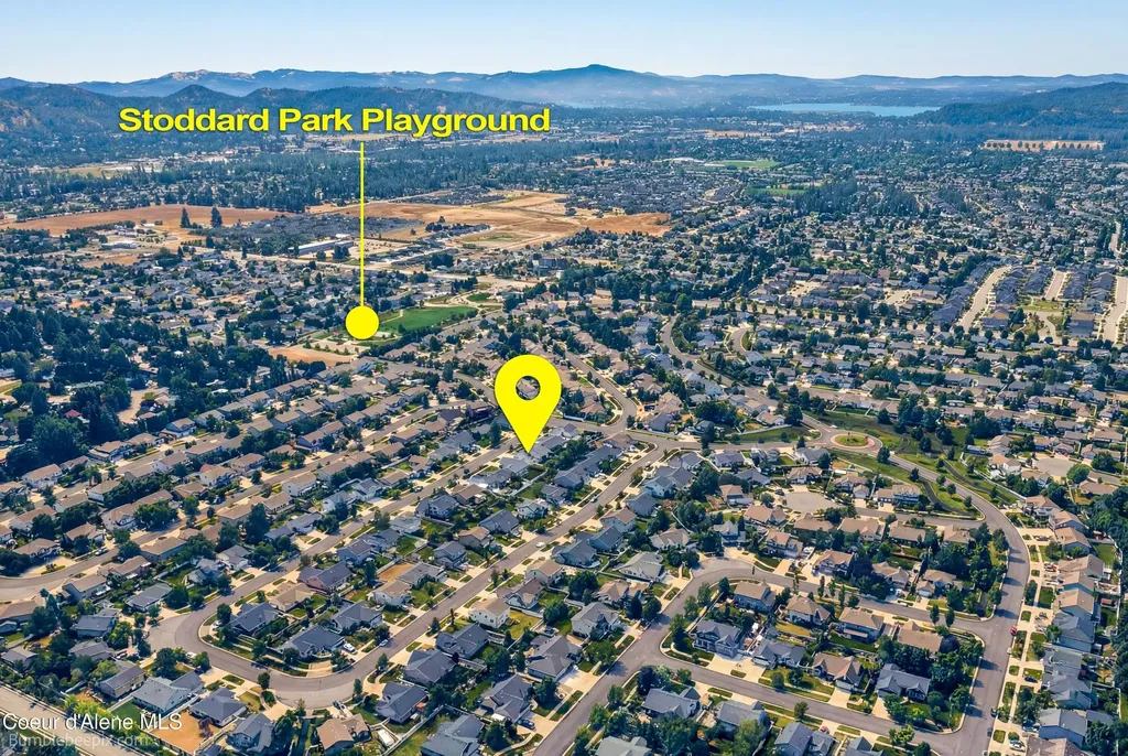 8337 N Boysenberry Loop Hayden ID 83835