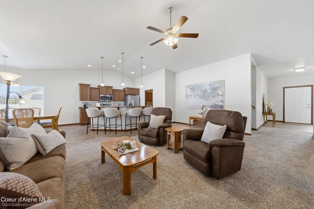 8337 N Boysenberry Loop Hayden ID 83835