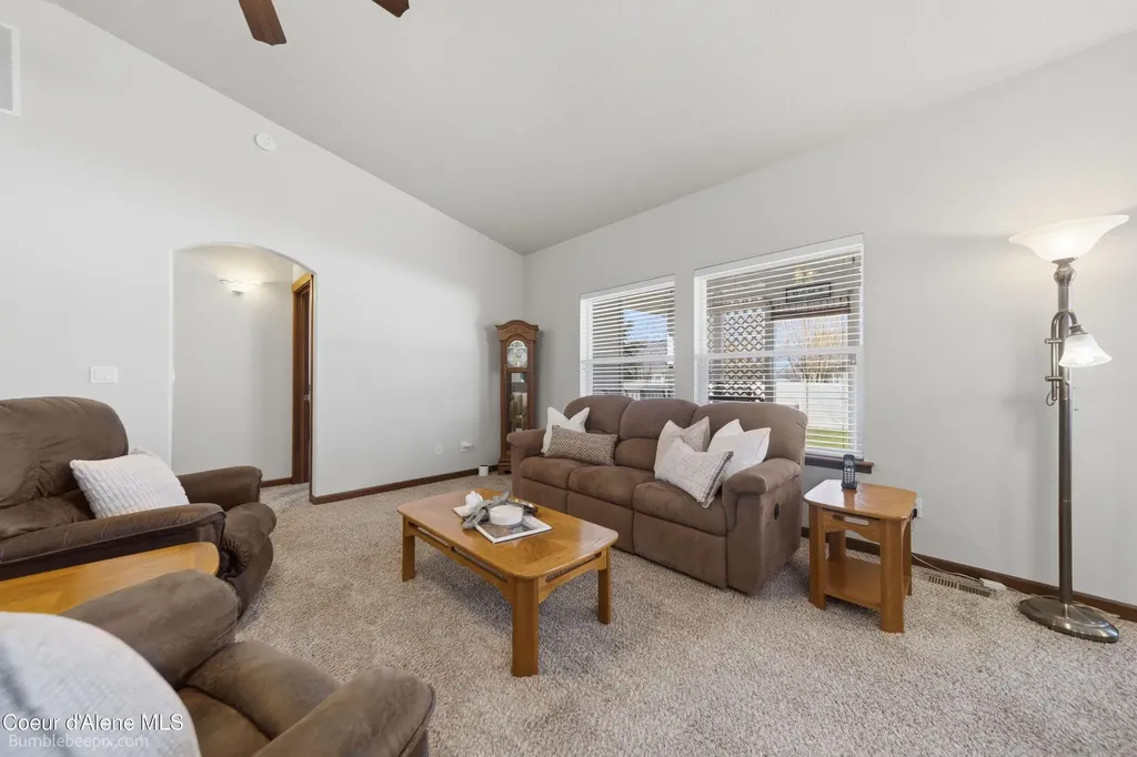 8337 N Boysenberry Loop Hayden ID 83835