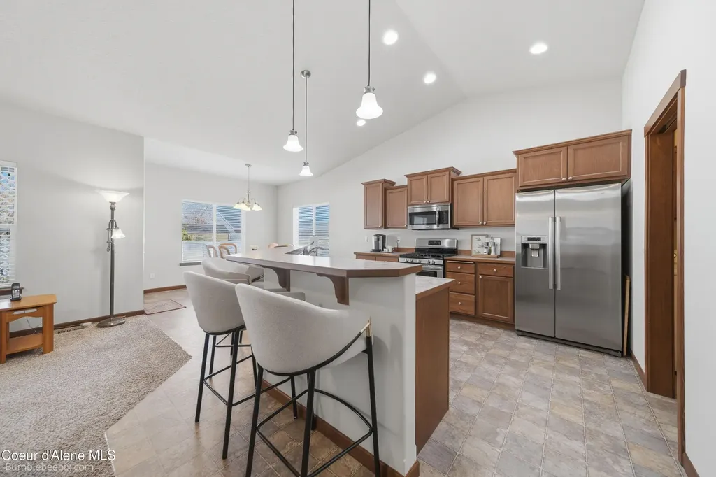 8337 N Boysenberry Loop Hayden ID 83835