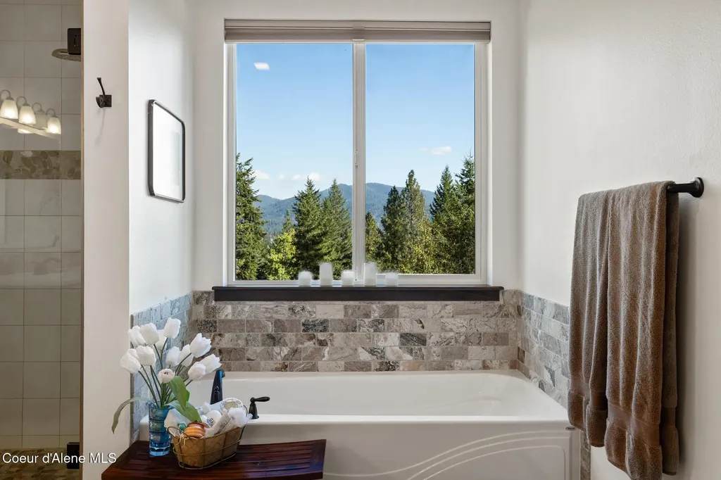 37511 E Hayden Lake Road Hayden ID 83835