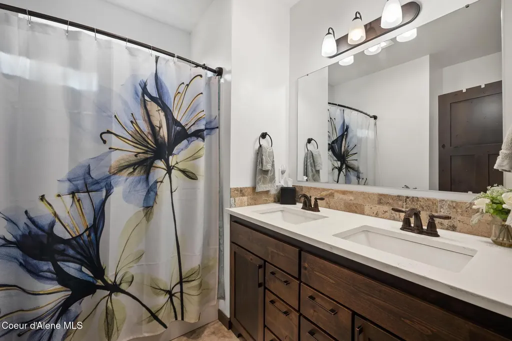 37511 E Hayden Lake Road Hayden ID 83835