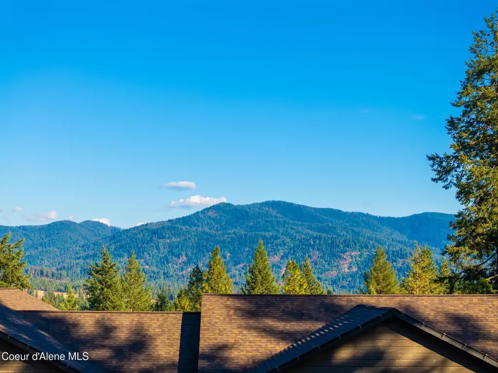 37511 E Hayden Lake Road Hayden ID 83835