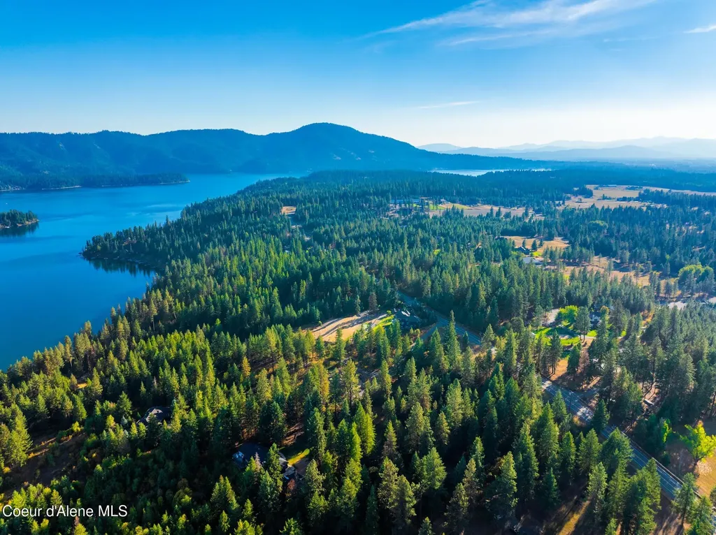 37511 E Hayden Lake Road Hayden ID 83835