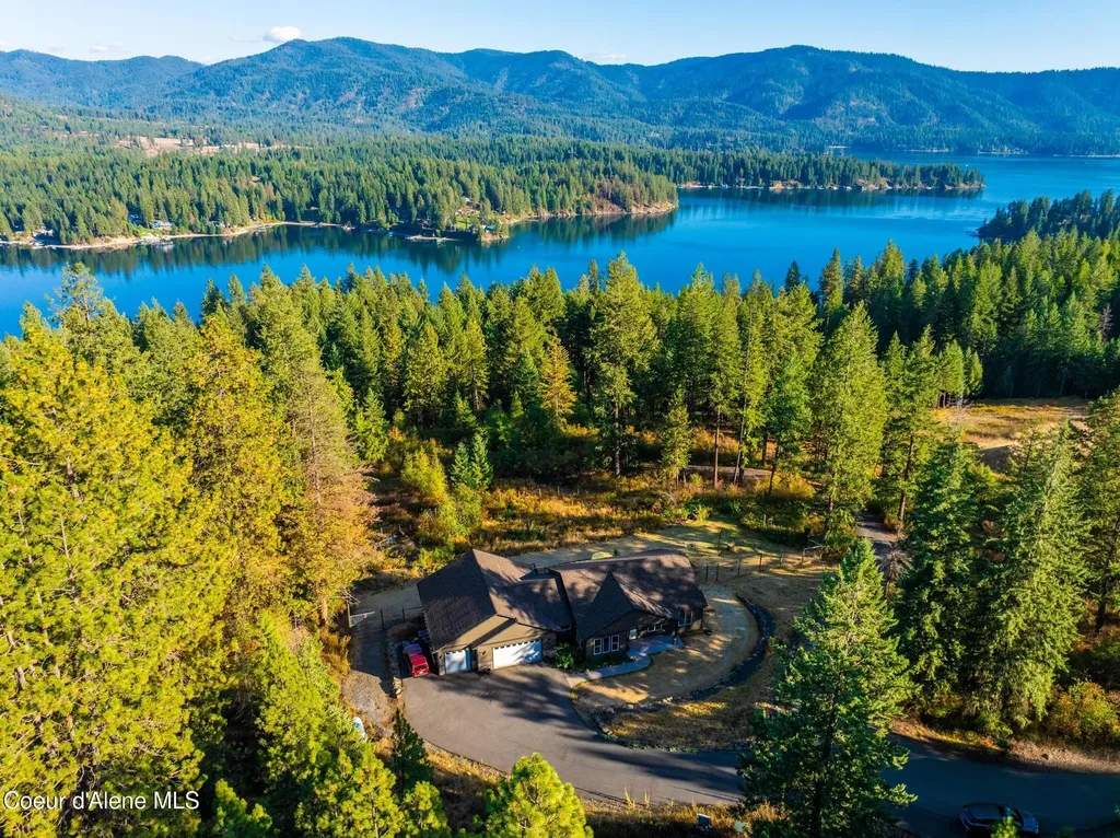 37511 E Hayden Lake Road Hayden ID 83835