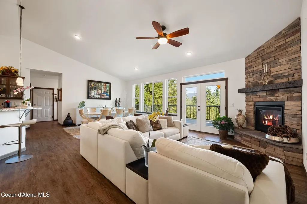 37511 E Hayden Lake Road Hayden ID 83835