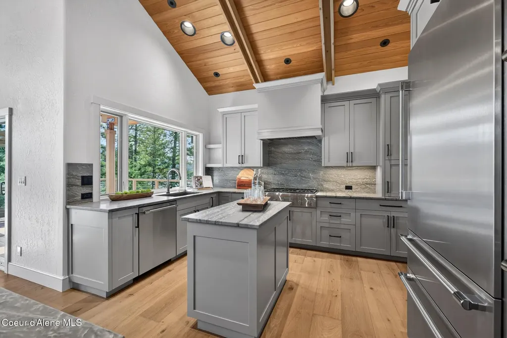 10812 N Lakeview Drive Hayden Lake ID 83835