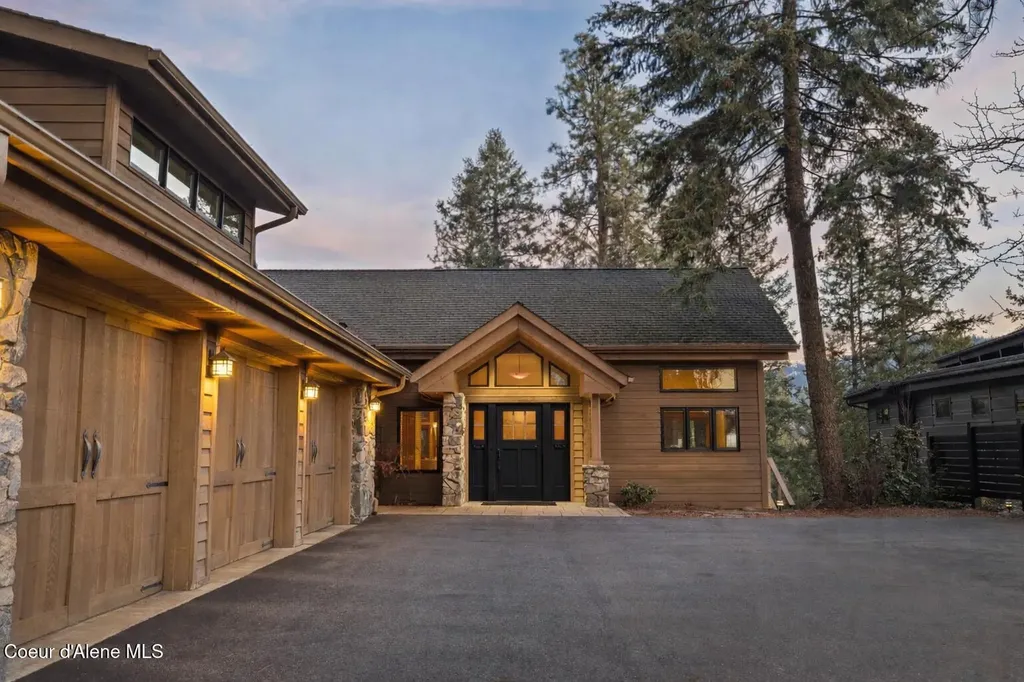 10812 N Lakeview Drive Hayden Lake ID 83835
