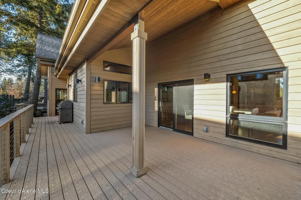 10812 N Lakeview Drive Hayden Lake ID 83835