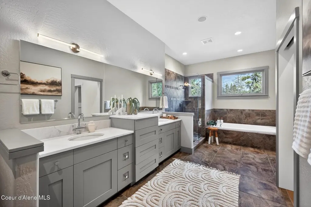 10812 N Lakeview Drive Hayden Lake ID 83835