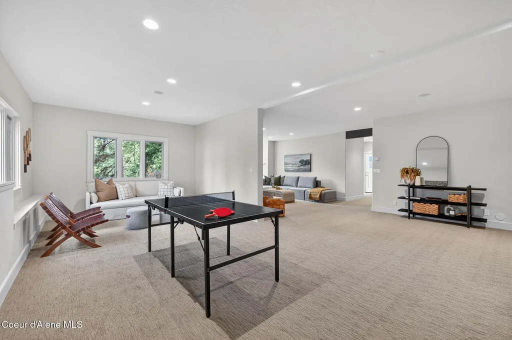 10812 N Lakeview Drive Hayden Lake ID 83835