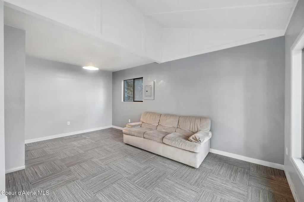 10812 N Lakeview Drive Hayden Lake ID 83835