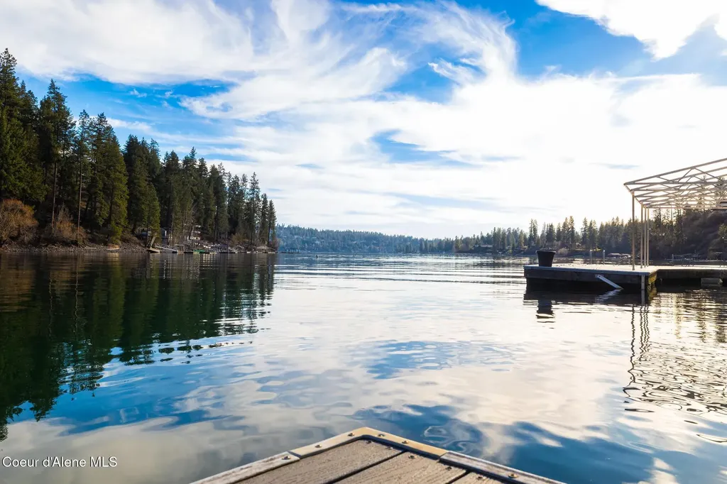 10812 N Lakeview Drive Hayden Lake ID 83835