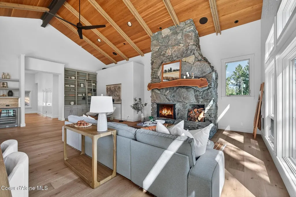 10812 N Lakeview Drive Hayden Lake ID 83835