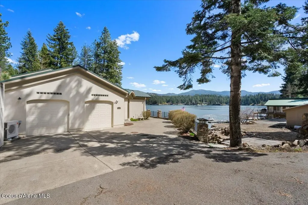 14074 N Peony Court Hayden ID 83835