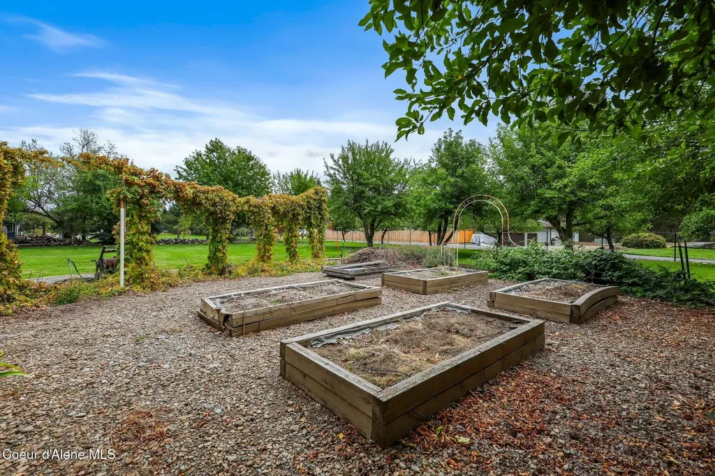 3411 S Best Road Veradale WA 99037
