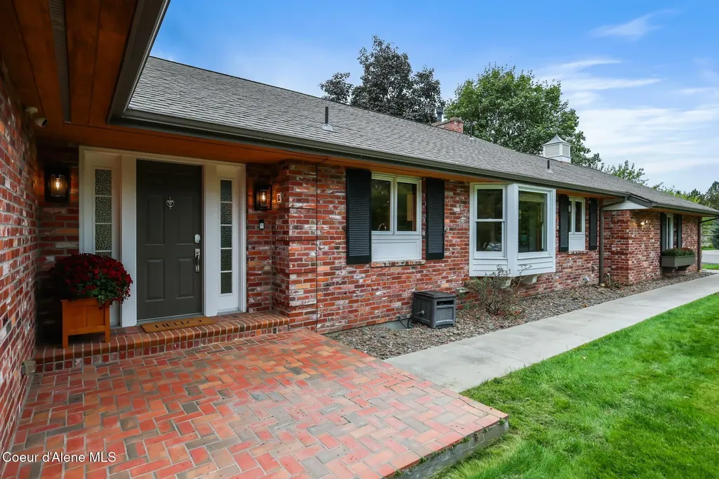 3411 S Best Road Veradale WA 99037
