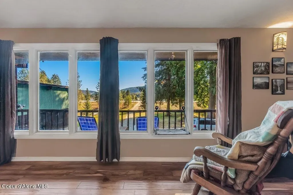 20355 Highway 2 Sandpoint ID 83864