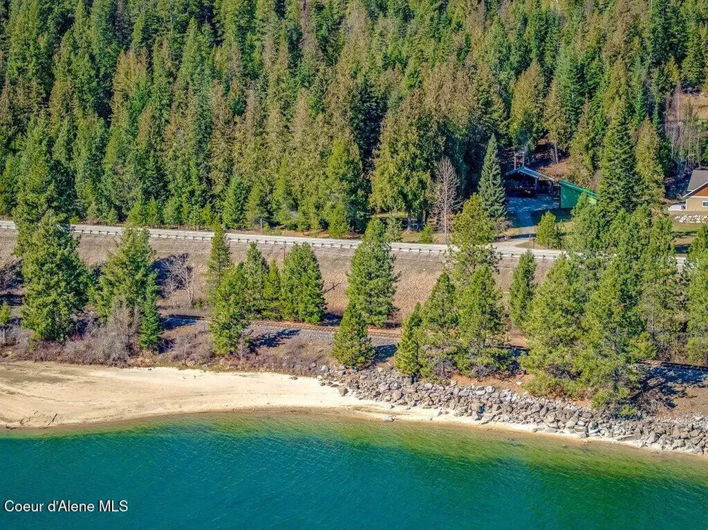 20355 Highway 2 Sandpoint ID 83864