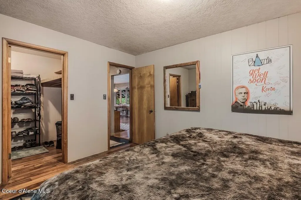 20355 Highway 2 Sandpoint ID 83864