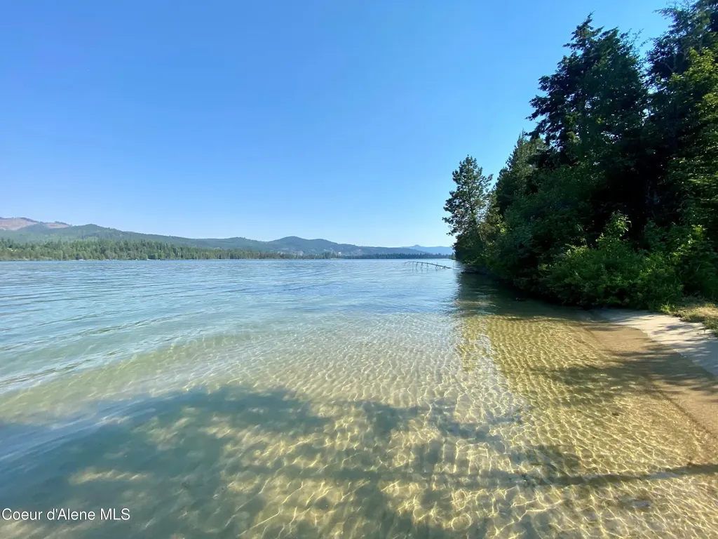 20355 Highway 2 Sandpoint ID 83864
