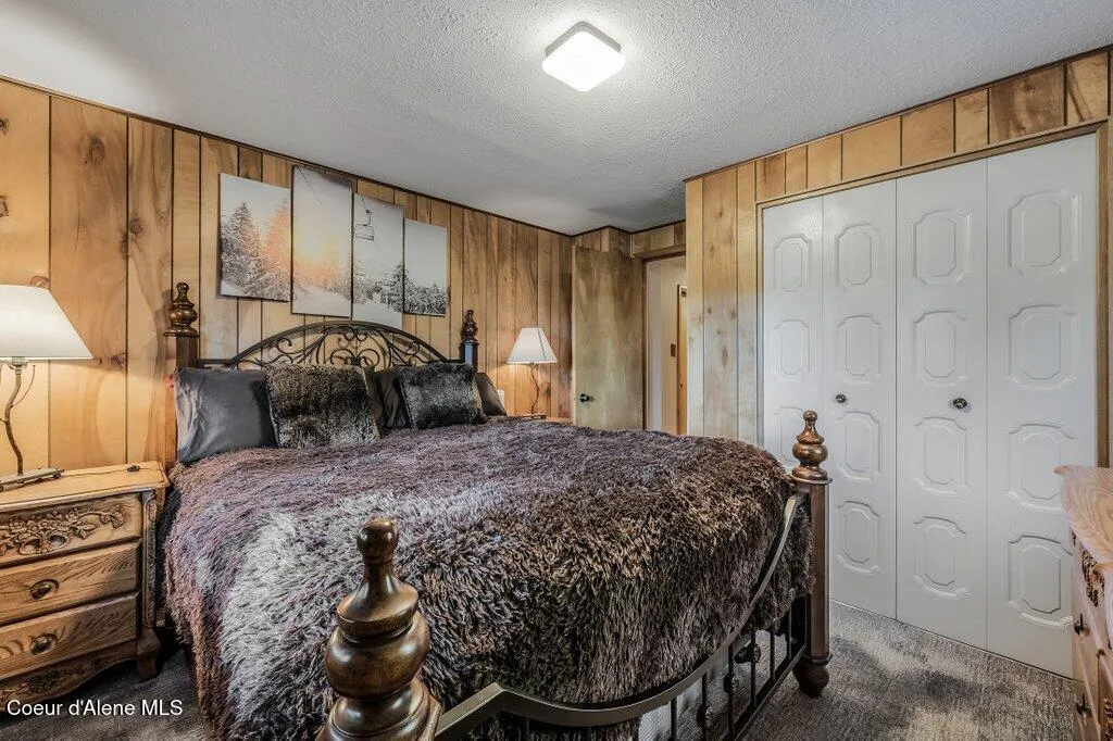 20355 Highway 2 Sandpoint ID 83864