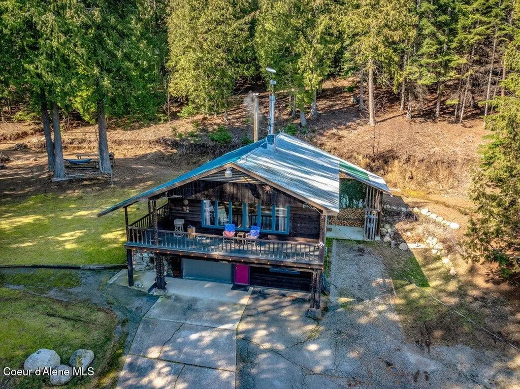 20355 Highway 2 Sandpoint ID 83864