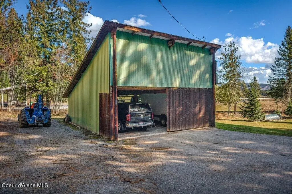 20355 Highway 2 Sandpoint ID 83864