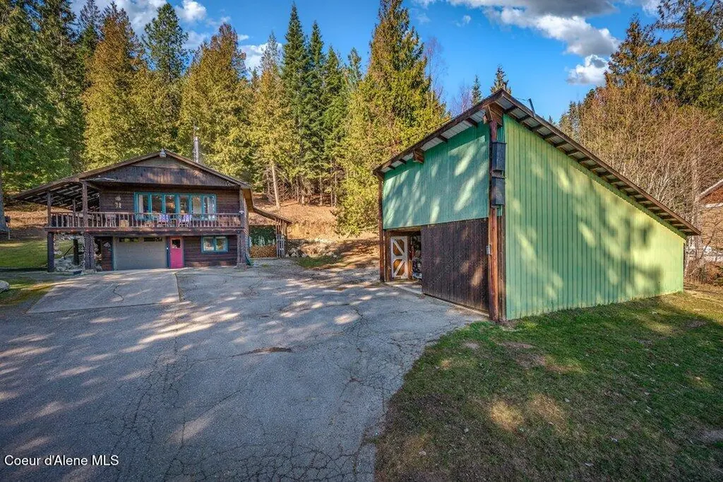 20355 Highway 2 Sandpoint ID 83864