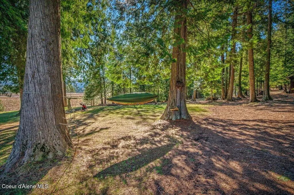 20355 Highway 2 Sandpoint ID 83864
